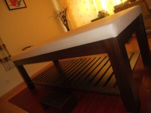 Diccionario de masaje: Camilla de masajes 1 Camilla. vista lateral